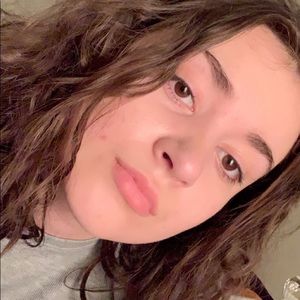 Meet your Posher, Idonia